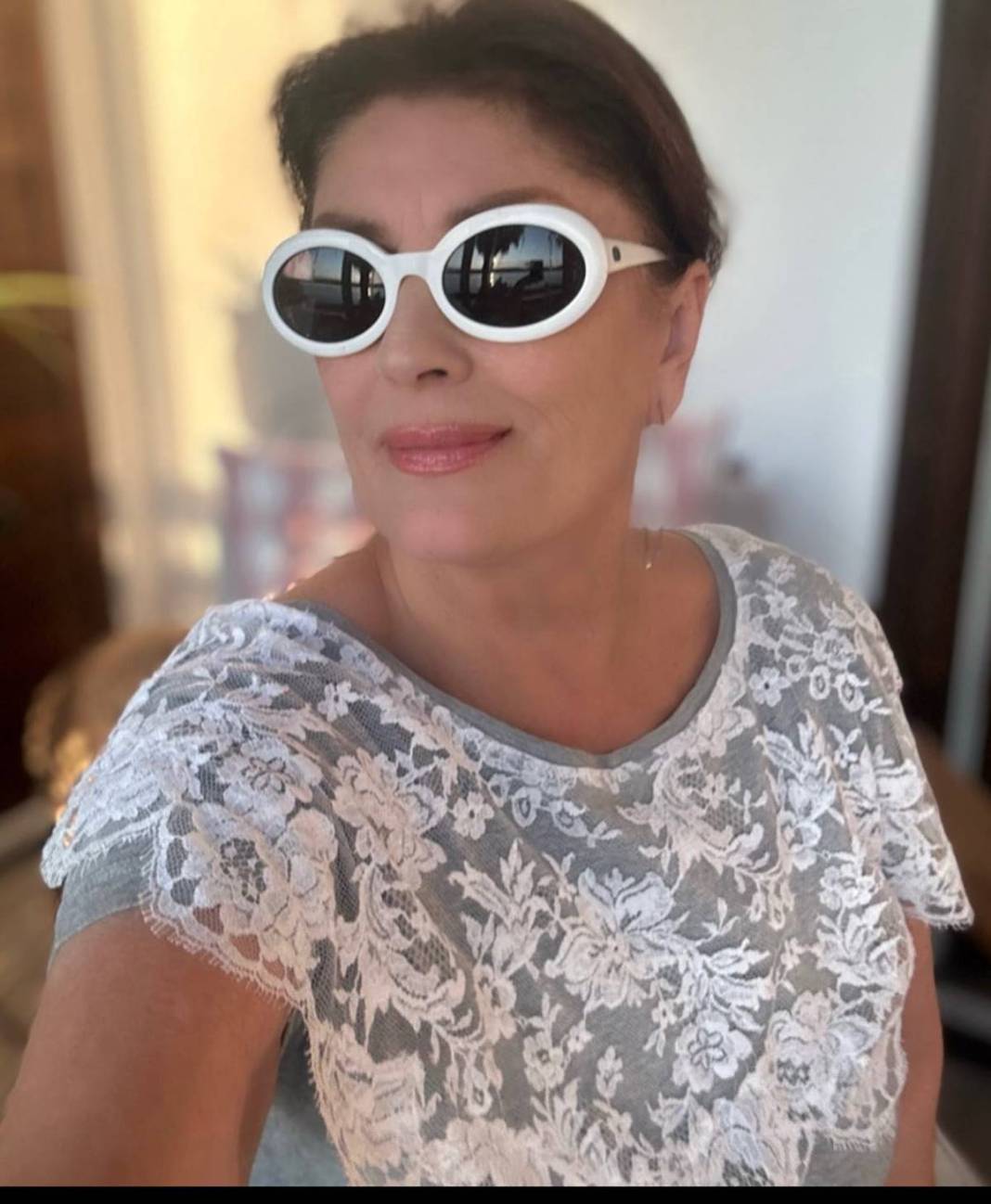 69 yaşındaki Gülşen Bubikoğlu'nun pozları hayran bıraktı! Yıllar geçse de ışıltısını kaybetmiyor... 6